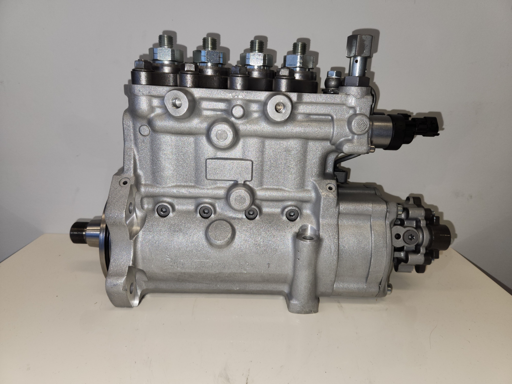 MERCEDES COMMON RAIL PUMP. ME359366. 0445 020 108